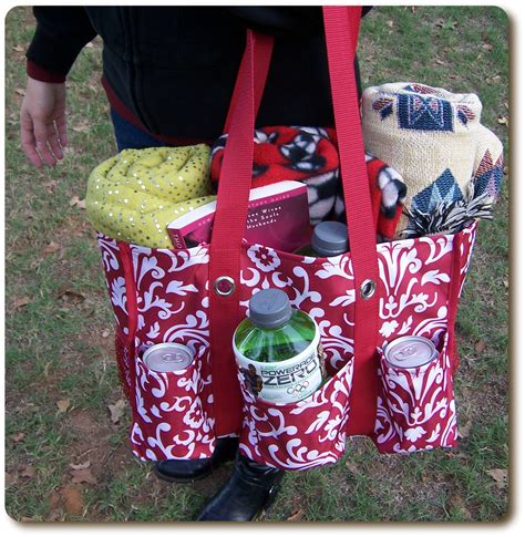 Why youll love it The miniature version of our best-selling Large Utility Tote, the Tiny Utility Tote has all the same features, but on a smaller scale. . Thirty one tote
